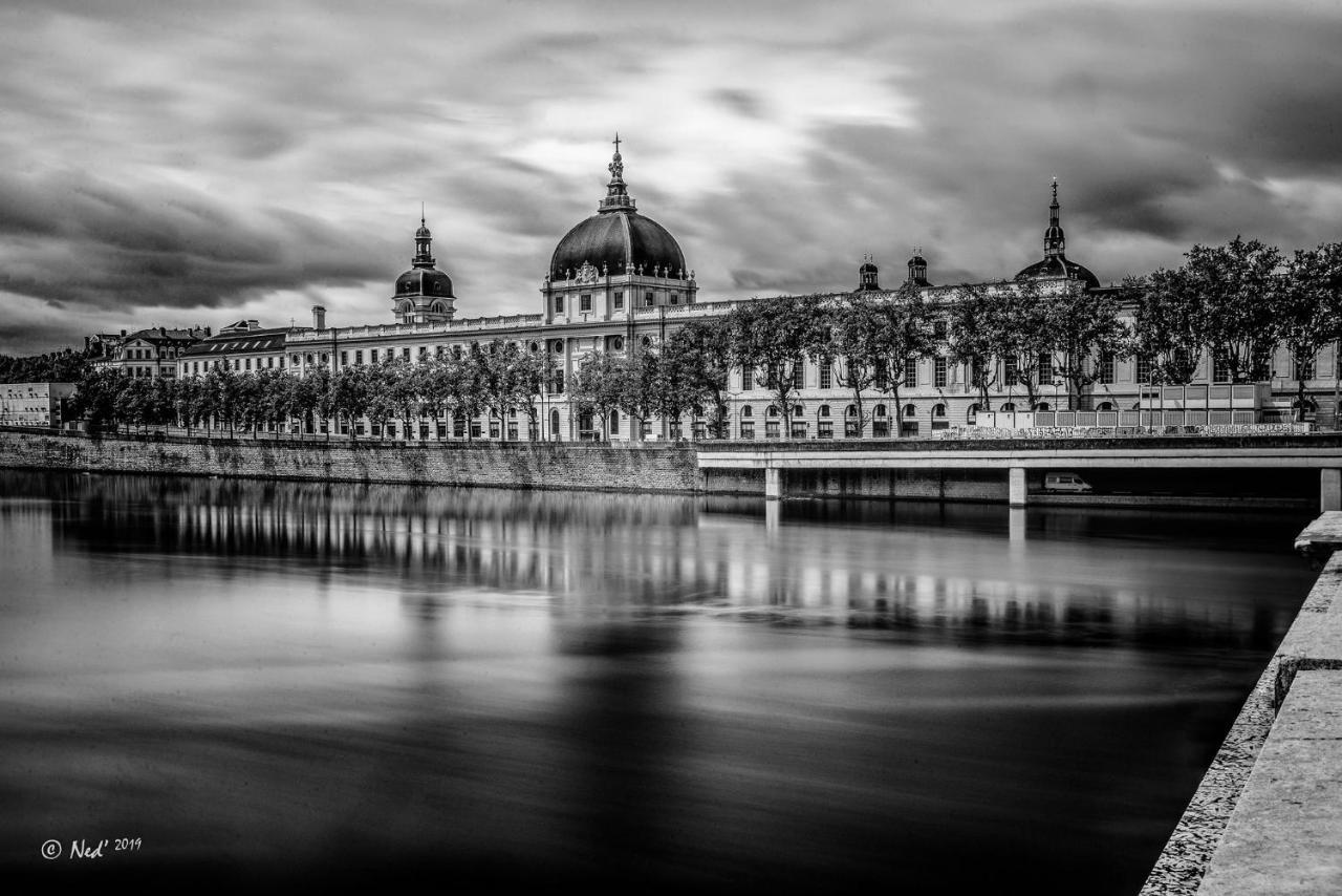 B&B Les Galets Lyon Bagian luar foto
